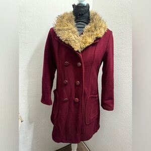 Vintage women’s deep red color coat with fur collar